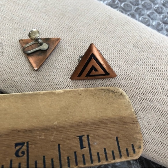 Vintage Triangle Screwback Earrings - Picture 3 of 3